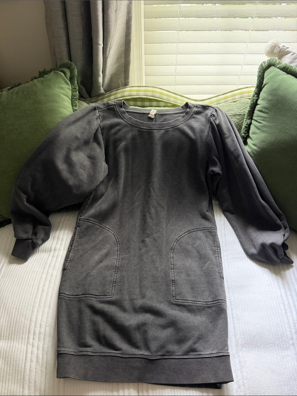 Women’s Puff-Sleeve Mini Dress in Charcoal